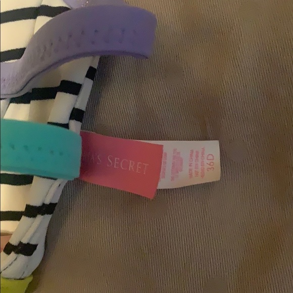 VS Bathing Suit - Top: 36D, Bottom: Large - Picture 3 of 4